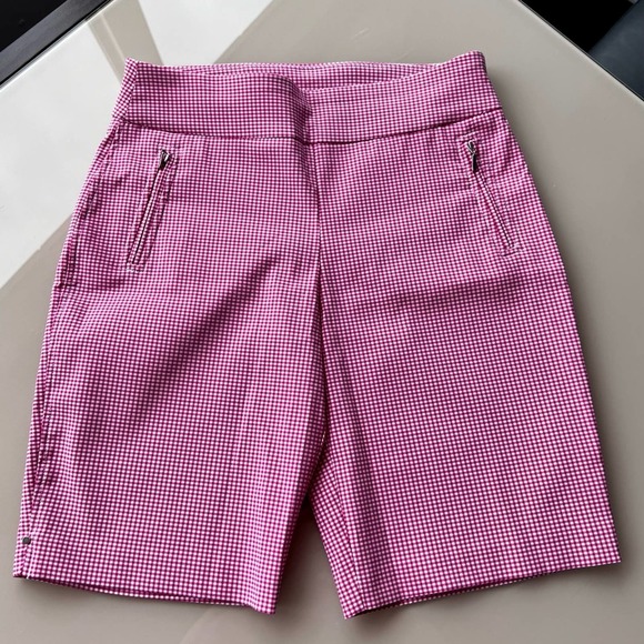 Stylish Attyre,  Elastic Waist Short, Size 8 Petite.$22 - Picture 1 of 12